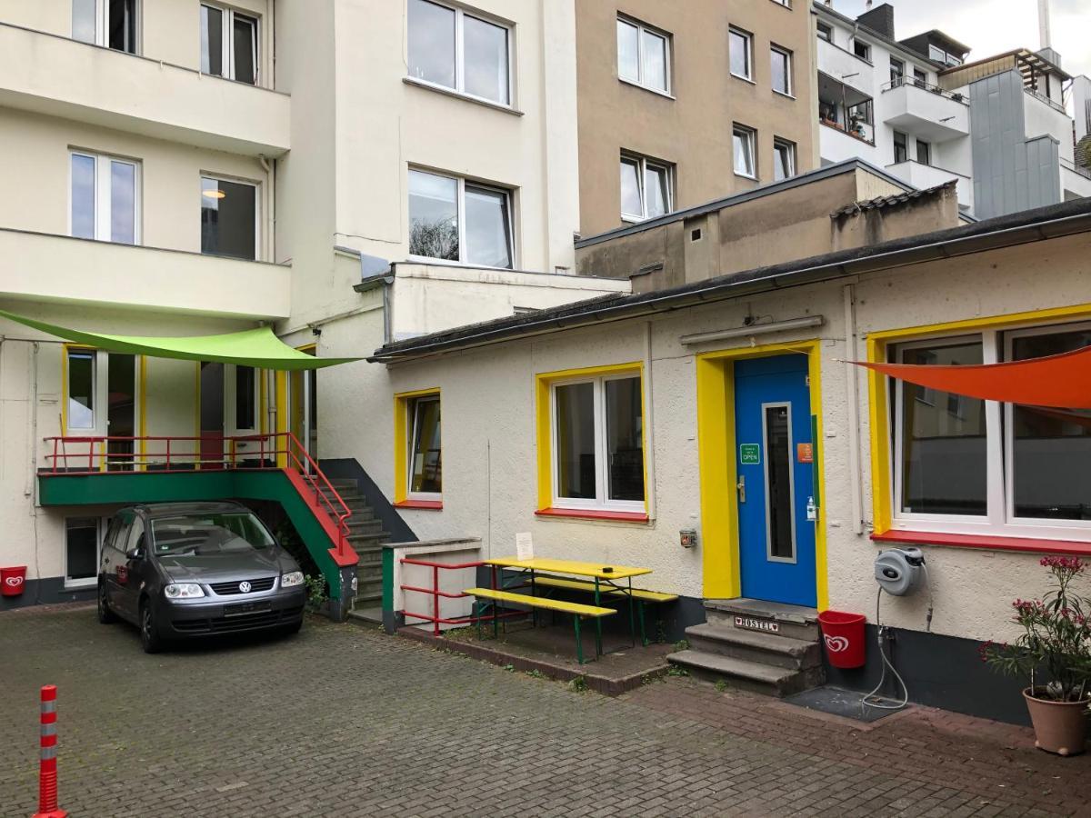 Backpackers Duesseldorf - Self Check-In — Photos 1
